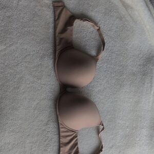 SKIMS Tan Women's Bra 38DDD